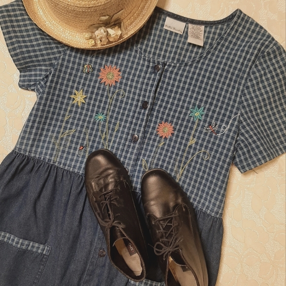 Vintage Dresses & Skirts - Vintage 90s Blue Denim Dress with Floral embroidery